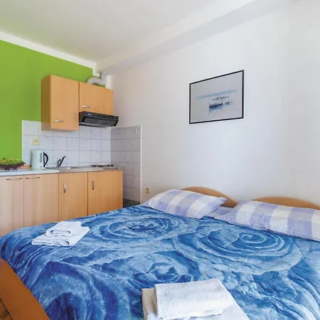 Apartment 1 Bedroom Lovely In Lokva Rogoznica
