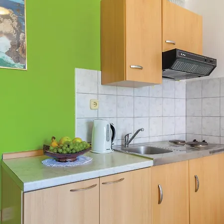 Apartment 1 Bedroom Lovely In *